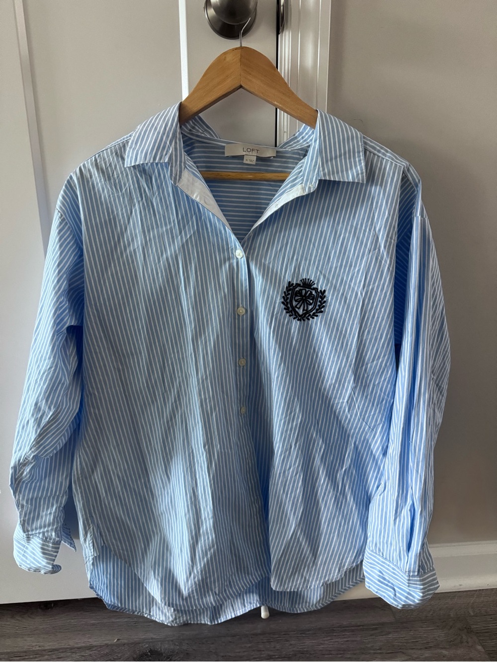 LOFT Light Blue Stripe Button-Up Shirt with Crest. Size Medium
